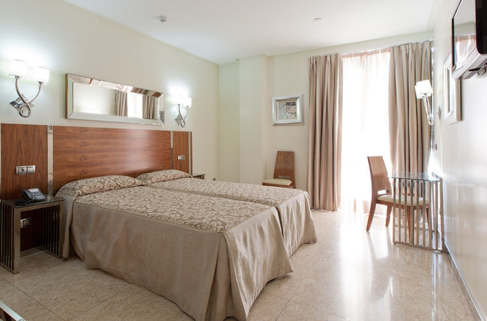 Imagen de la habitación del Hotel Gran Corona Sol. Foto 4