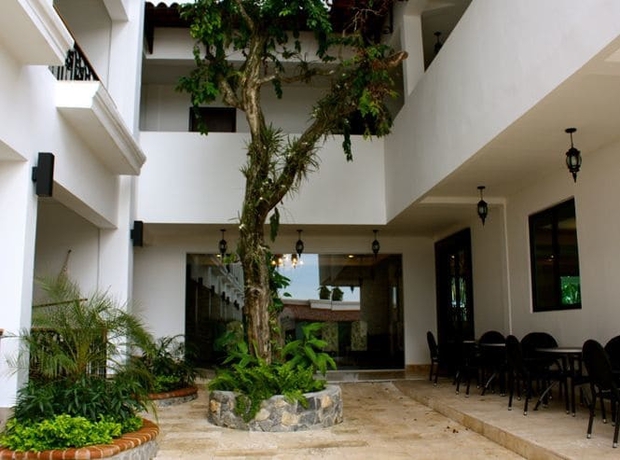 Imagen de los interiores del Hotel Gran David. Foto 16