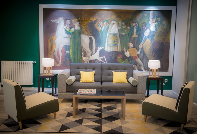 Imagen de los interiores del Hotel Gran De Jaca. Foto 18