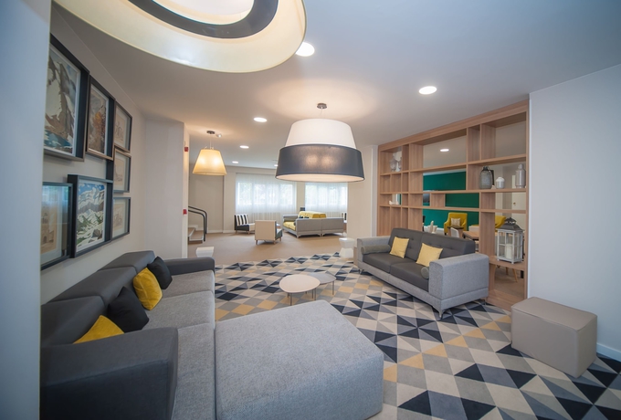 Imagen del bar/restaurante del Hotel Gran De Jaca. Foto 2