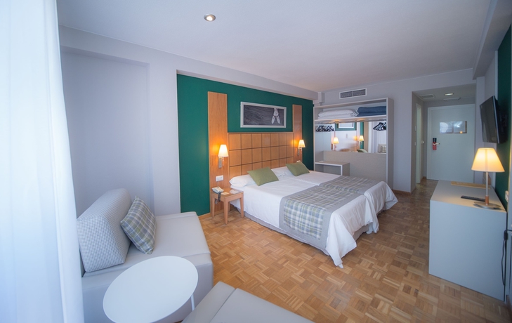 Imagen de la habitación del Hotel Gran De Jaca. Foto 13