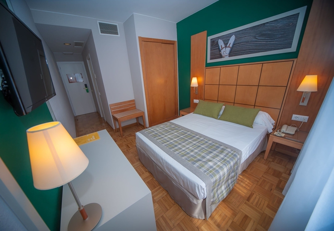 Imagen de la habitación del Hotel Gran De Jaca. Foto 14