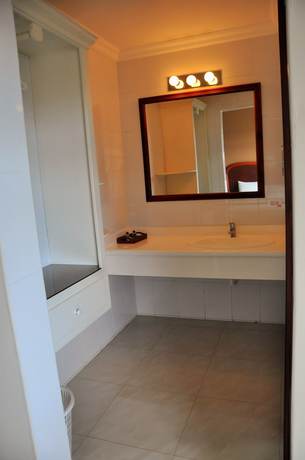 Imagen de la habitación del Hotel Gran De Lago El Coca. Foto 4