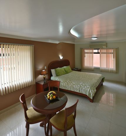 Imagen de la habitación del Hotel Gran De Lago El Coca. Foto 5