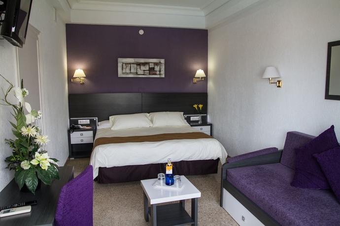 Imagen de la habitación del Hotel Gran Delfin. Foto 5