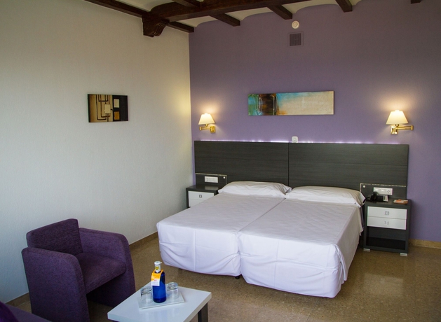 Imagen de la habitación del Hotel Gran Delfin. Foto 13