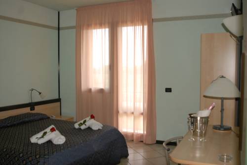 Imagen de la habitación del Hotel Gran Delta. Foto 4