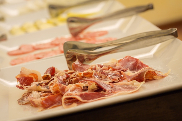 Imagen del bar/restaurante del Hotel Gran Derby Suites Hotel, A Small Luxury Hotels Of The World. Foto 4