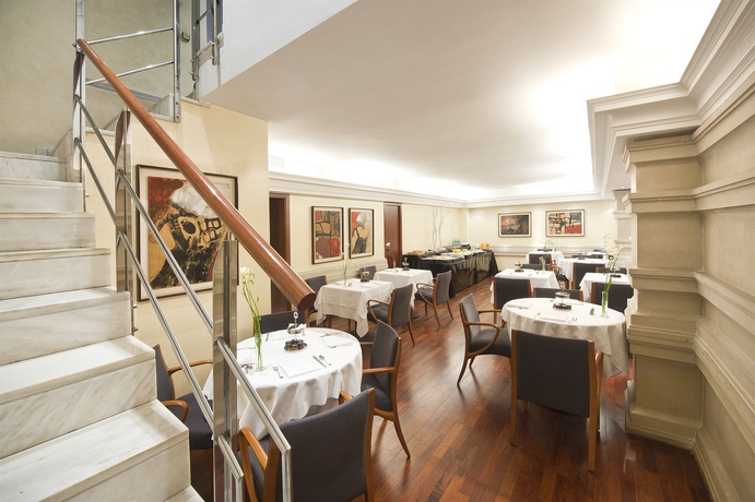 Imagen del bar/restaurante del Hotel Gran Derby Suites Hotel, A Small Luxury Hotels Of The World. Foto 5