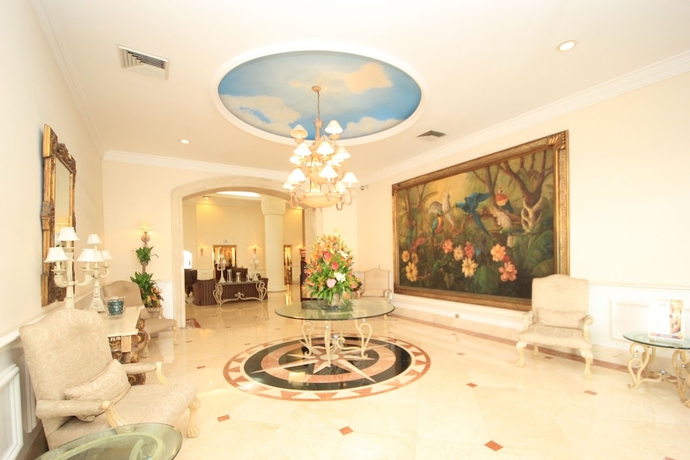 Imagen de los interiores del Hotel Gran Diligencias. Foto 18