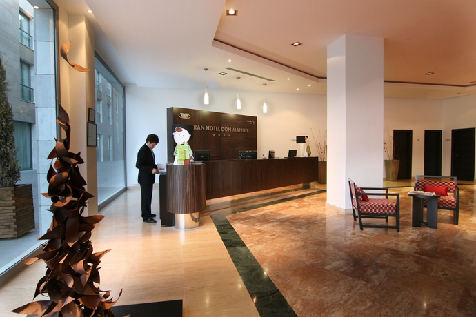 Imagen de los interiores del Hotel Gran Don Manuel. Foto 11