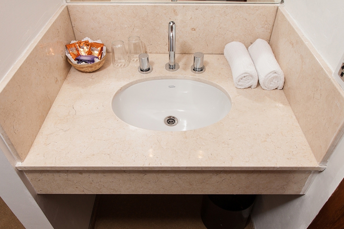 Imagen general del Hotel Gran Dora, CÓRDOBA (AR). Foto 5