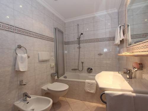 Imagen de la habitación del Hotel Gran Fanes. Foto 14