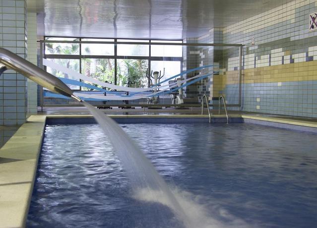 Imagen de la piscina del Hotel Gran Garbi. Foto 10