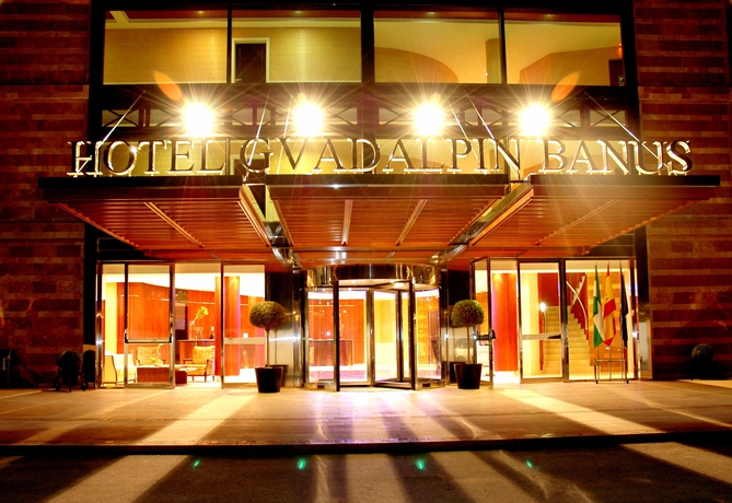 Imagen de los exteriores del Hotel Gran Guadalpin Banus. Foto 9