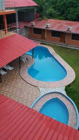 Imagen de la piscina del Hotel Gran Gusbet. Foto 8