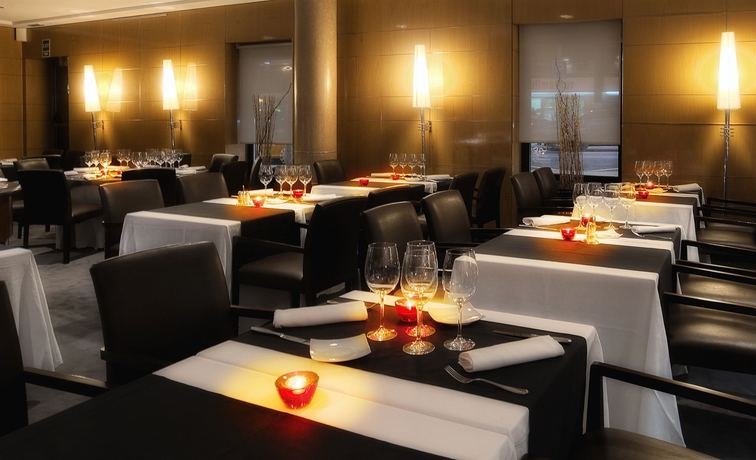 Imagen del bar/restaurante del Hotel Gran Havana. Foto 2