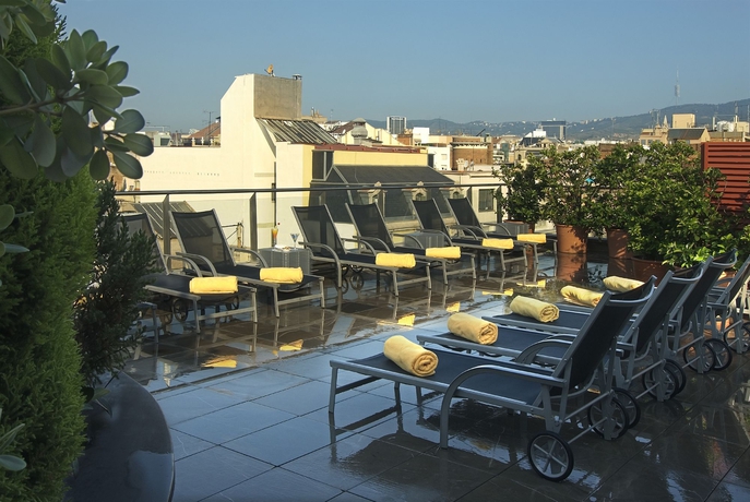 Imagen de la piscina del Hotel Gran Havana. Foto 15