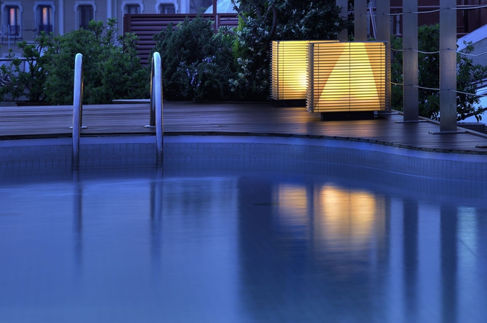 Imagen de la piscina del Hotel Gran Havana. Foto 16