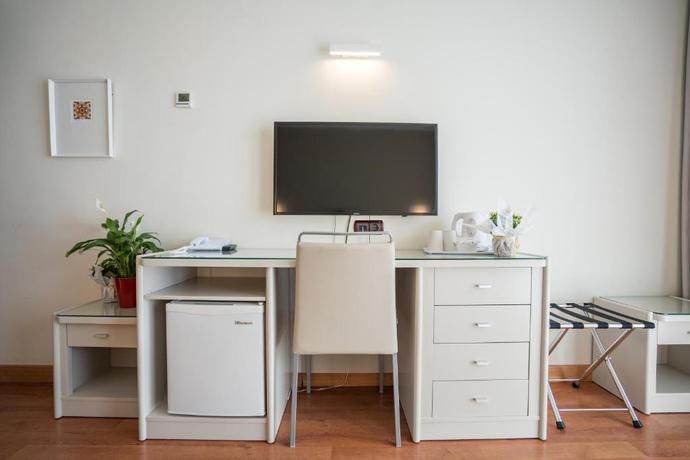 Imagen de la habitación del Hotel Gran Hotel Costa del Sol. Foto 7