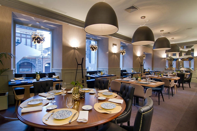 Imagen del bar/restaurante del Hotel Gran Hotel España. Foto 2