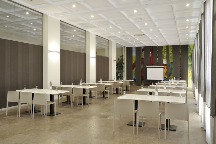 Imagen de los interiores del Hotel Gran Hotel Las Fuentes. Foto 12