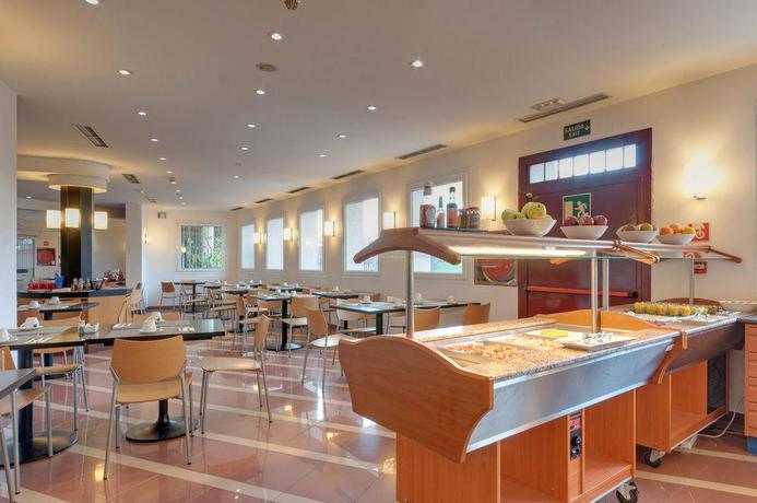 Imagen del bar/restaurante del Hotel Gran Hotel Los Angeles. Foto 1