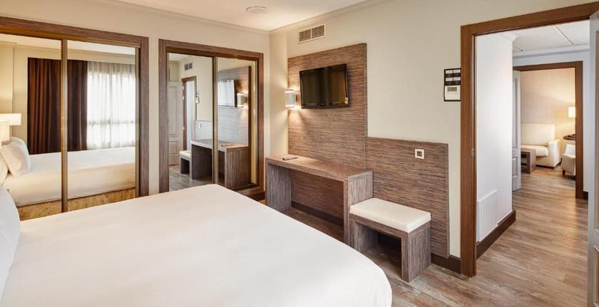 Imagen de la habitación del Hotel Gran Hotel Luna de Granada. Foto 6