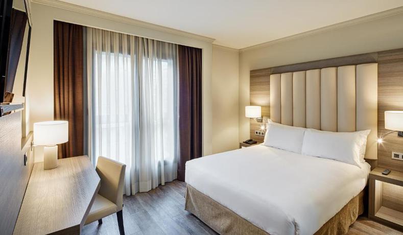 Imagen de la habitación del Hotel Gran Hotel Luna de Granada. Foto 8