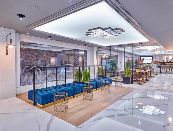 Imagen de los interiores del Hotel Gran Hotel Luna de Granada. Foto 14