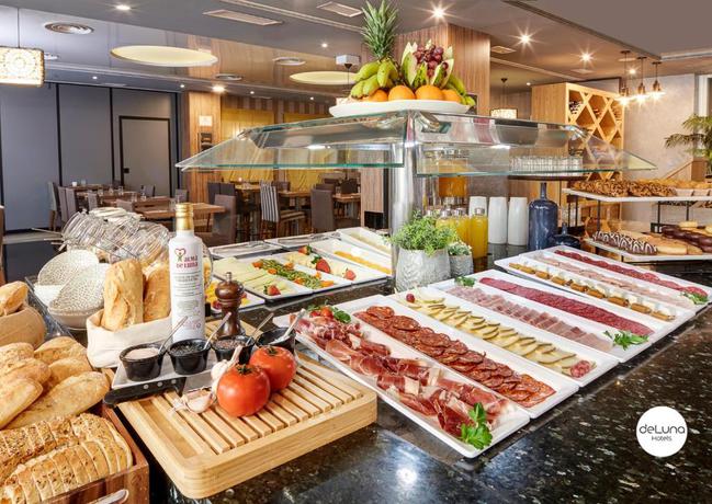 Imagen del bar/restaurante del Hotel Gran Hotel Luna de Granada. Foto 4