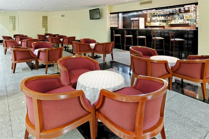 Imagen del bar/restaurante del Hotel Gran Hotel Plaza Imperial. Foto 6