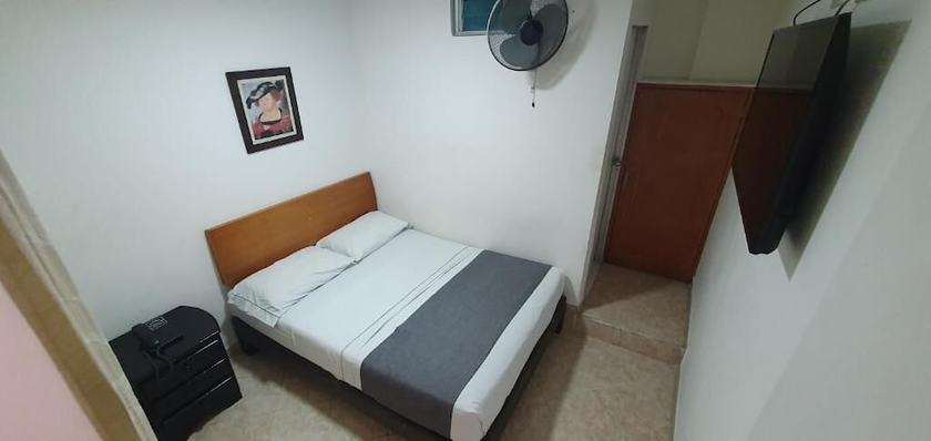 Imagen de la habitación del Hotel Gran Imperio. Foto 11
