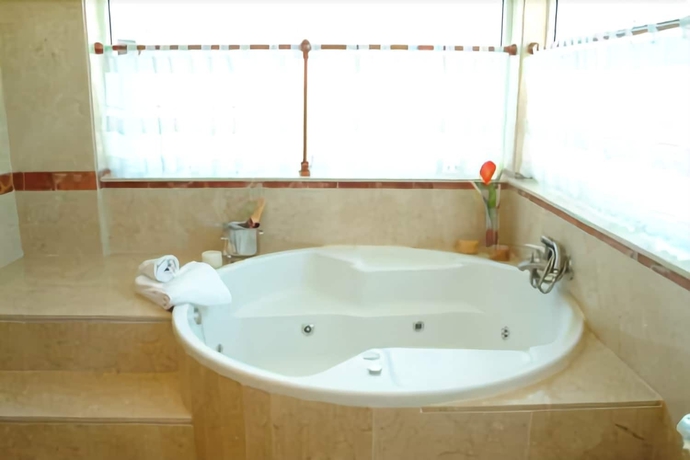 Imagen de la habitación del Hotel Gran Legazpi. Foto 12