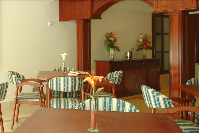 Imagen del bar/restaurante del Hotel Gran Legazpi. Foto 3