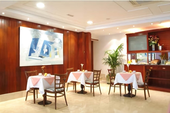 Imagen del bar/restaurante del Hotel Gran Legazpi. Foto 6