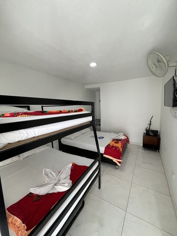 Imagen de la habitación del Hotel Gran Los Angeles. Foto 6
