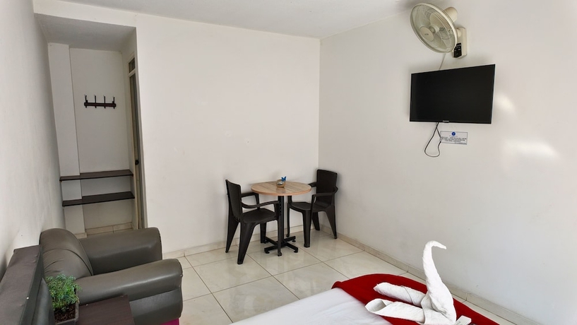 Imagen de la habitación del Hotel Gran Los Angeles. Foto 11