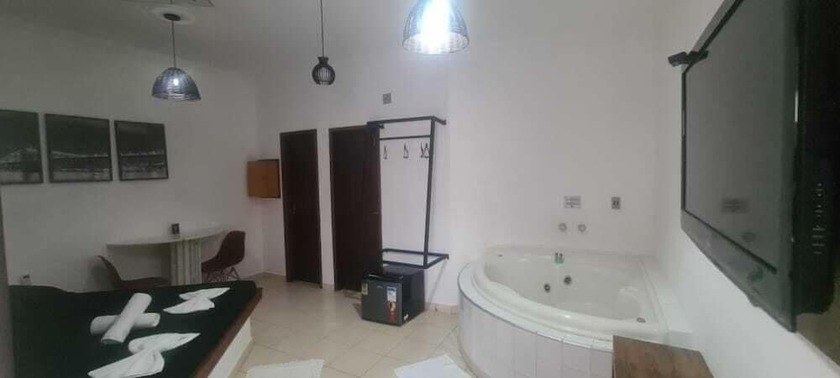 Imagen de la habitación del Hotel Gran Luha Motel. Foto 15