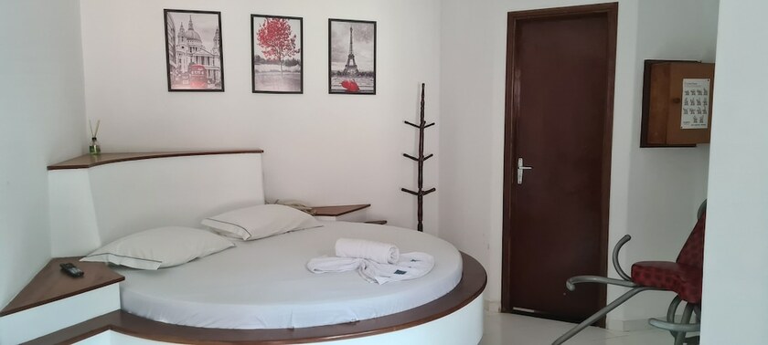 Imagen de la habitación del Hotel Gran Luha Motel. Foto 16