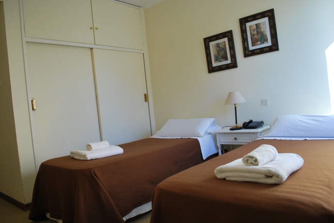 Imagen de la habitación del Hotel Gran Madryn. Foto 9