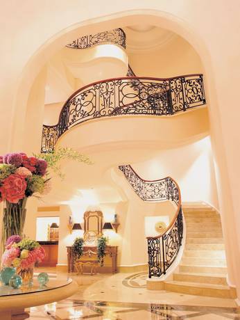 Imagen de los interiores del Hotel Gran Mahakam. Foto 14