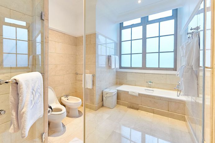 Imagen de la habitación del Hotel Gran Mahakam. Foto 7