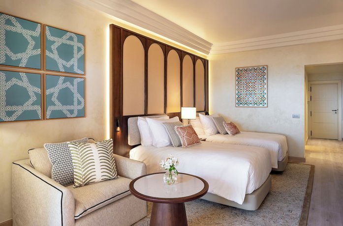 Imagen de la habitación del Hotel Gran Marbella Resort and Beach Club. Foto 7