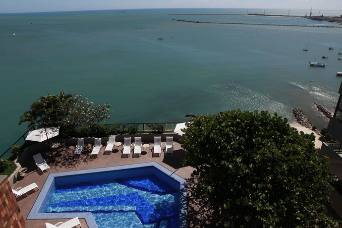 Imagen de los exteriores del Hotel Gran Marquise. Foto 14