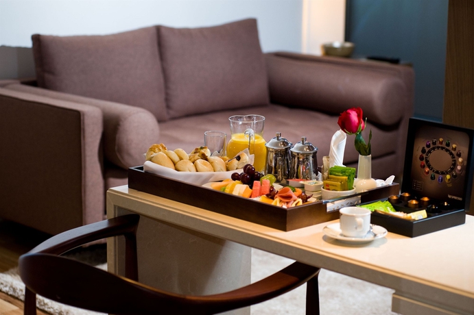 Imagen de la habitación del Hotel Gran Marquise. Foto 11