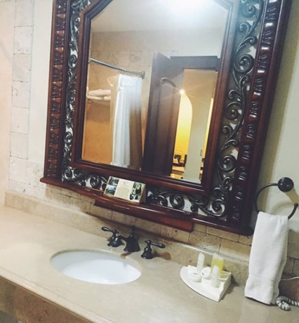 Imagen de la habitación del Hotel Gran Mediterraneo. Foto 9