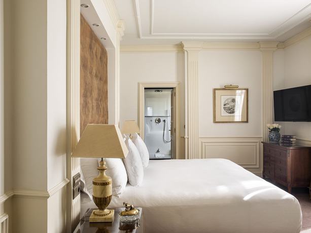 Imagen de la habitación del Hotel Gran Melia Fénix. Foto 4