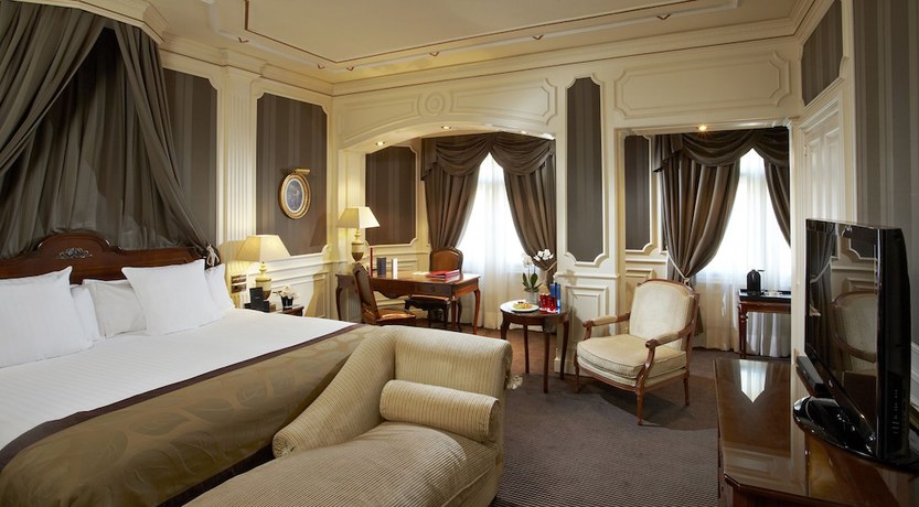 Imagen de la habitación del Hotel Gran Melia Fénix. Foto 9