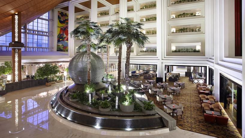 Imagen del bar/restaurante del Hotel Gran Melia Jakarta. Foto 2